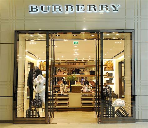 burberry boutique.